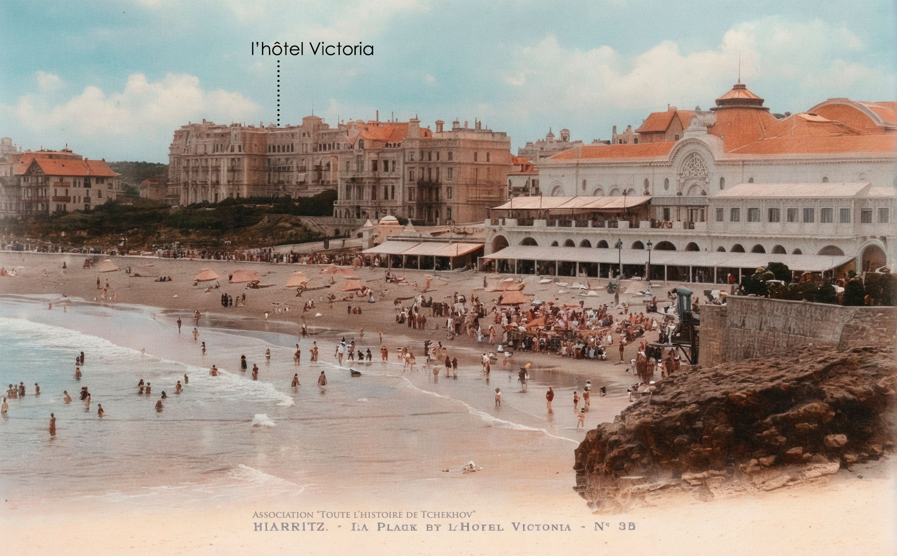 La plage de Biarritz et l’hôtel Victoria